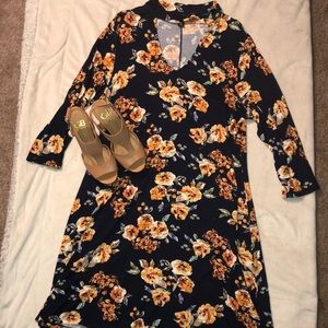 Adorable navy floral dress
